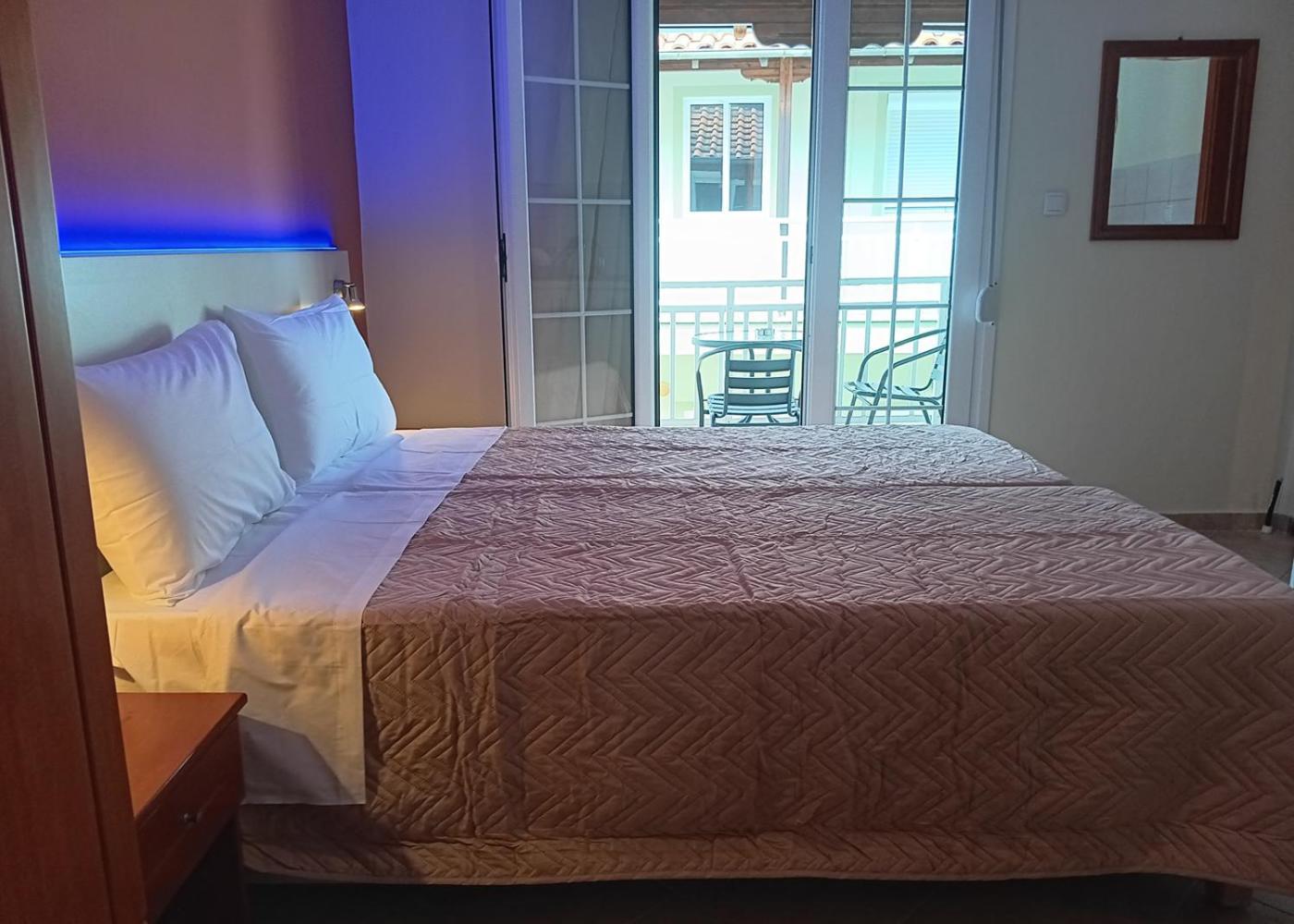 Oasis Blue Inn Leptokaryá Extérieur photo