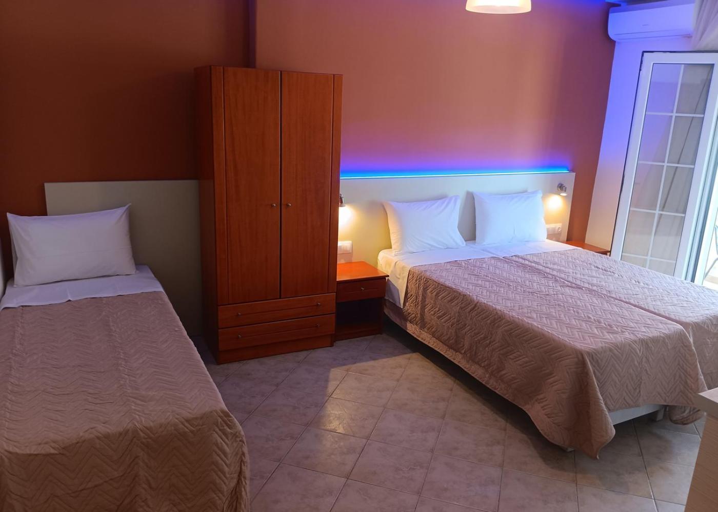 Oasis Blue Inn Leptokaryá Extérieur photo